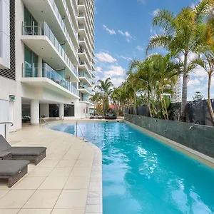 https://wyndham-surfers-paradise.queenslandhotels.net